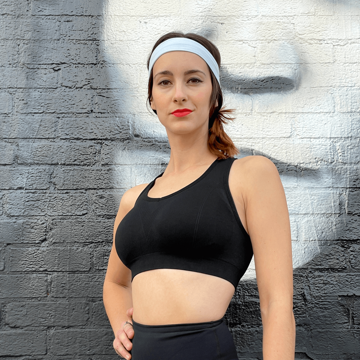 La Vittoria Racerback Athletic Sports Bra - Comfortable, Supportive, and Stylish
