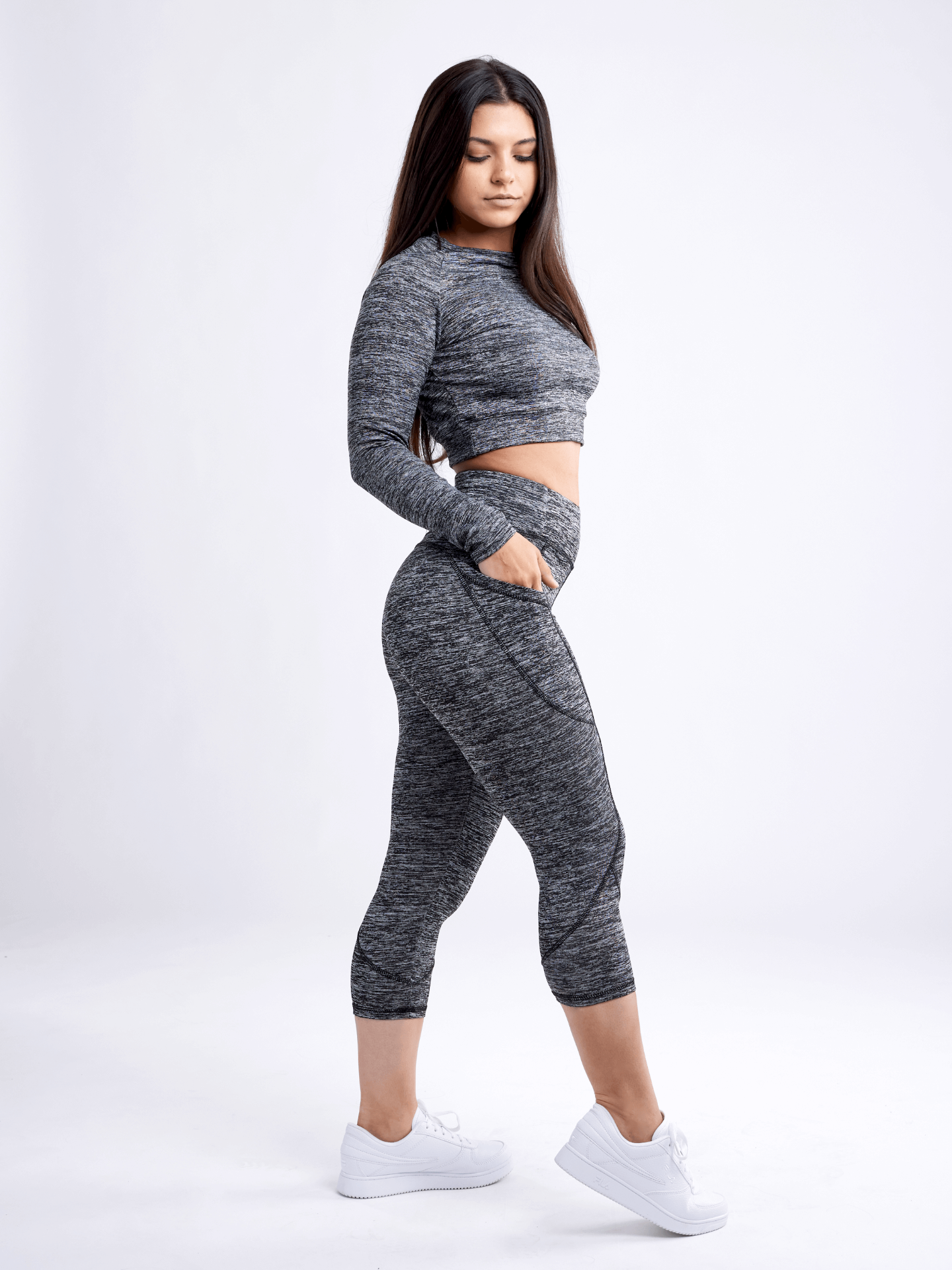 Mid-Rise Capri Fitness Leggings with Side Pockets | JupiterGear