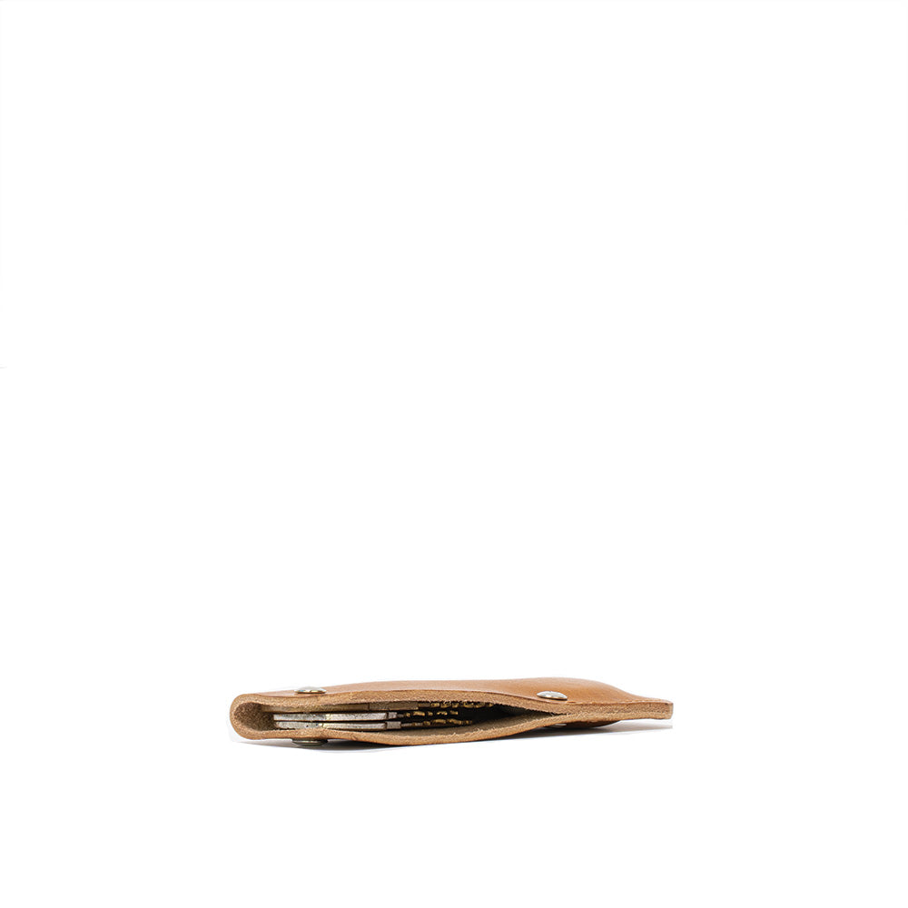 Leather AirTag Key Holder - The Minimalist | Organize Your Keys in Style