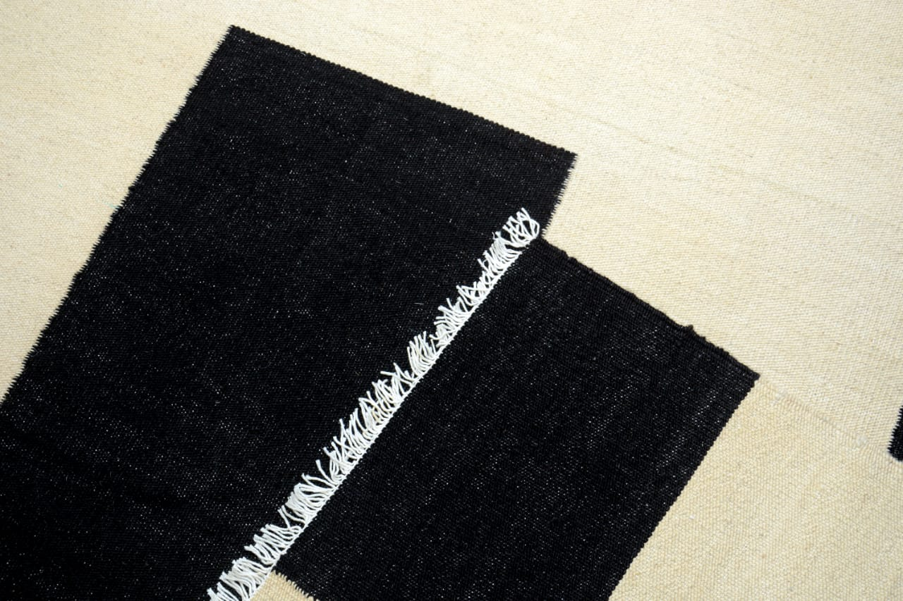Handmade Black and White Kilim Rug | Woolen Carpet | Fybernots