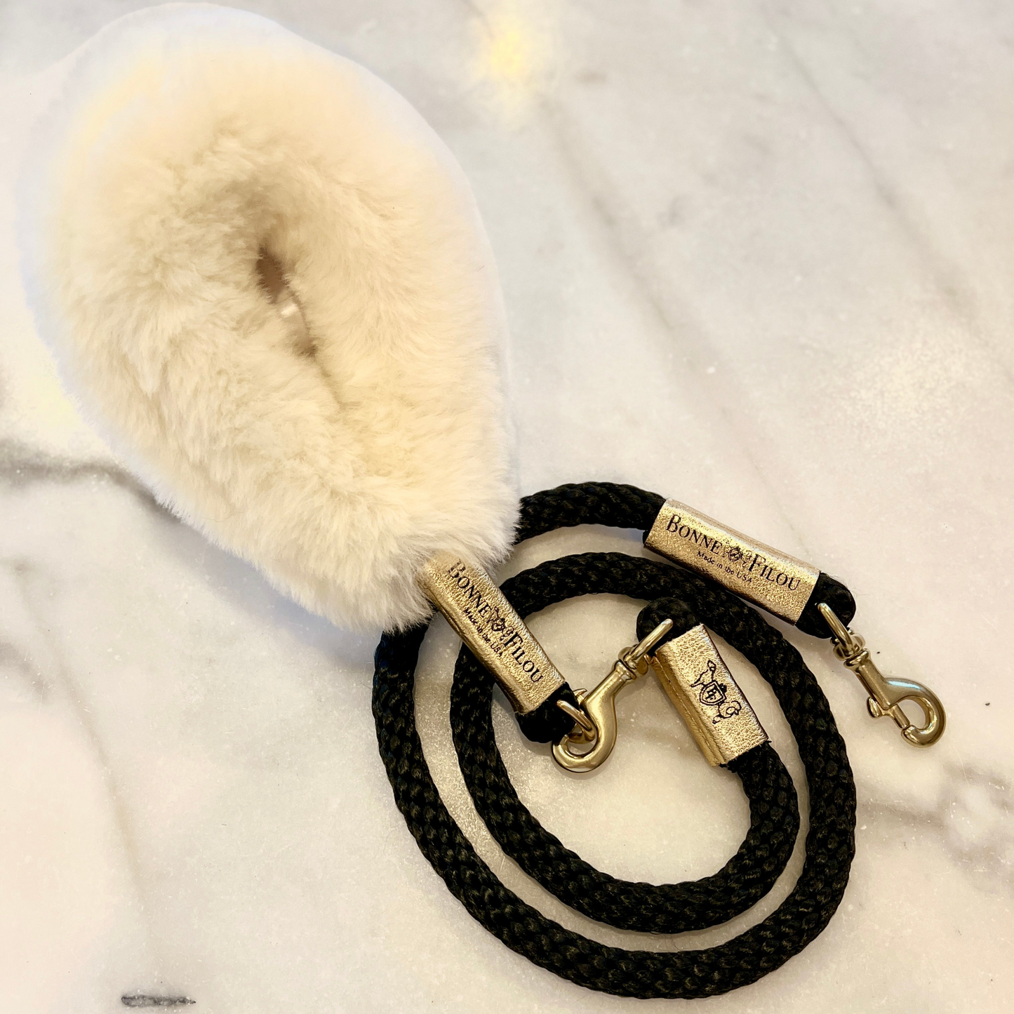 Bundle Shearling Fur Grip + Rope Leash for Dogs - Chic and Functional Dog Walking Accessory