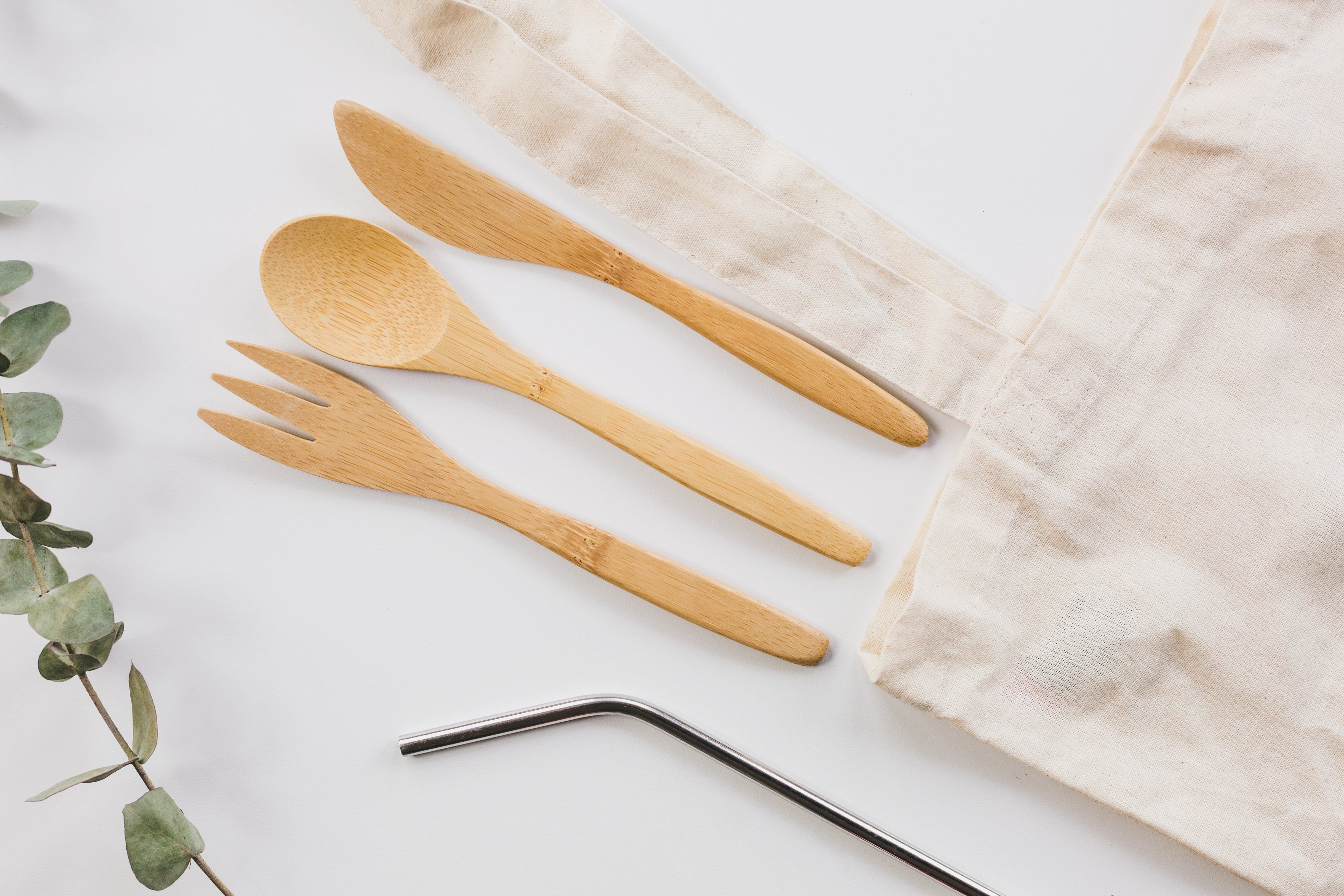 Reusable bamboo cutlery set for zero waste