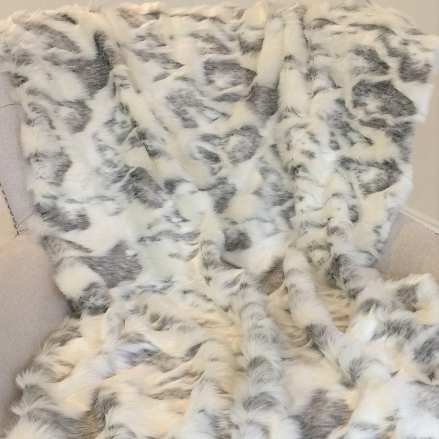 Ivory Rabbit Faux Fur Handmade Luxury Throw - Add Texture and Comfort to Your Living Space