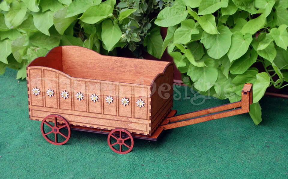 D˙Bern Designe Handmade and Hand Painted or Engraved Wooden Cart and Bernese Mountain Dog