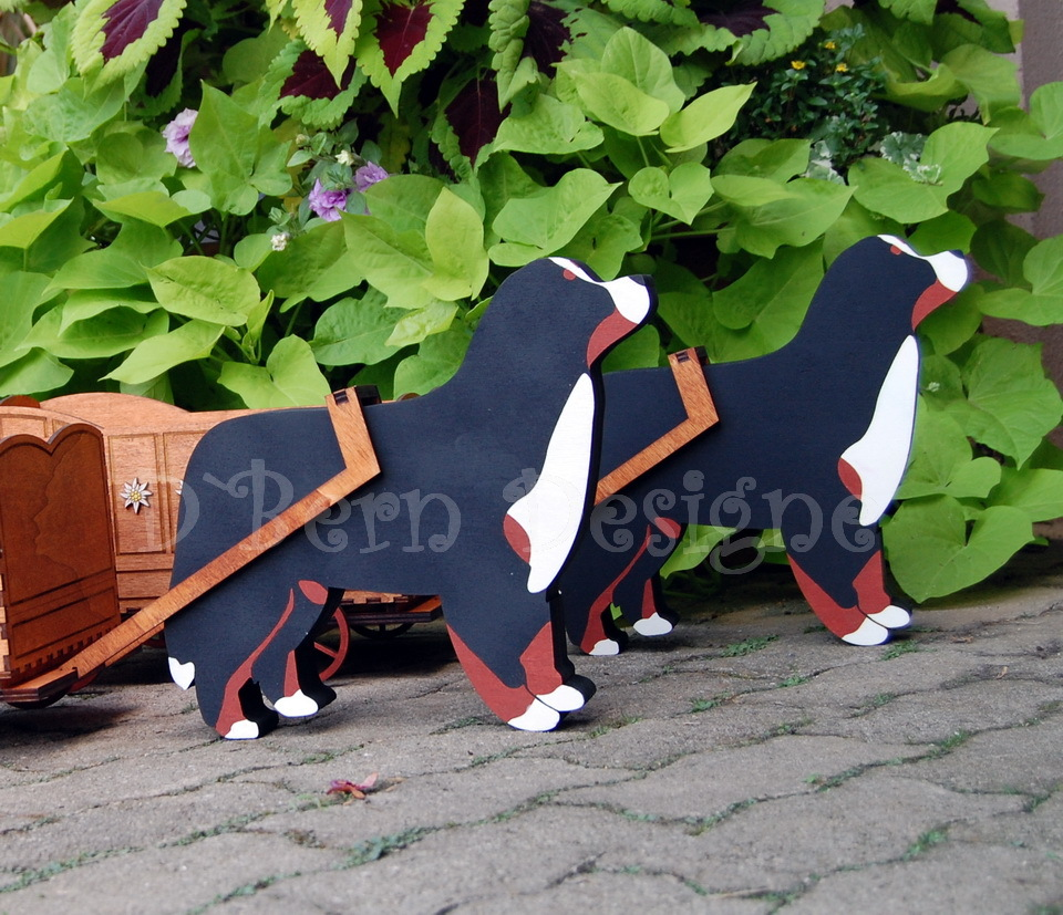 D˙Bern Designe Handmade and Hand Painted or Engraved Wooden Cart and Bernese Mountain Dog