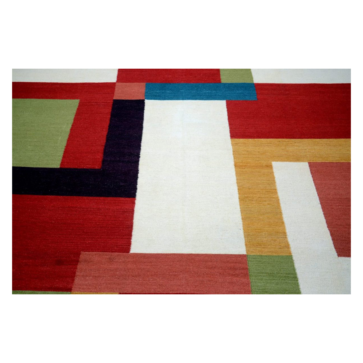 Modern Handmade Coral Rug - Colorful and Attractive | Fybernots