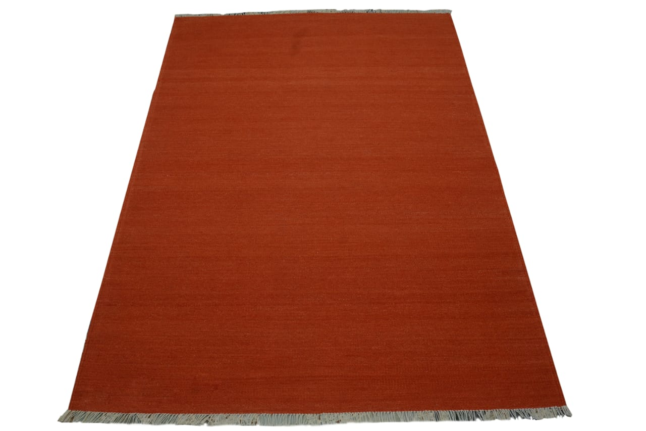 Classic Handmade Woolen Solid Kilim Rugs - Beautiful and Durable Rugs for Any Interior