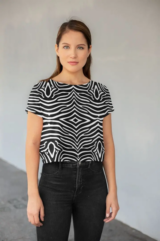 Zebra Pattern All-Over Print Crop Tee | Trendy Women's T-Shirt